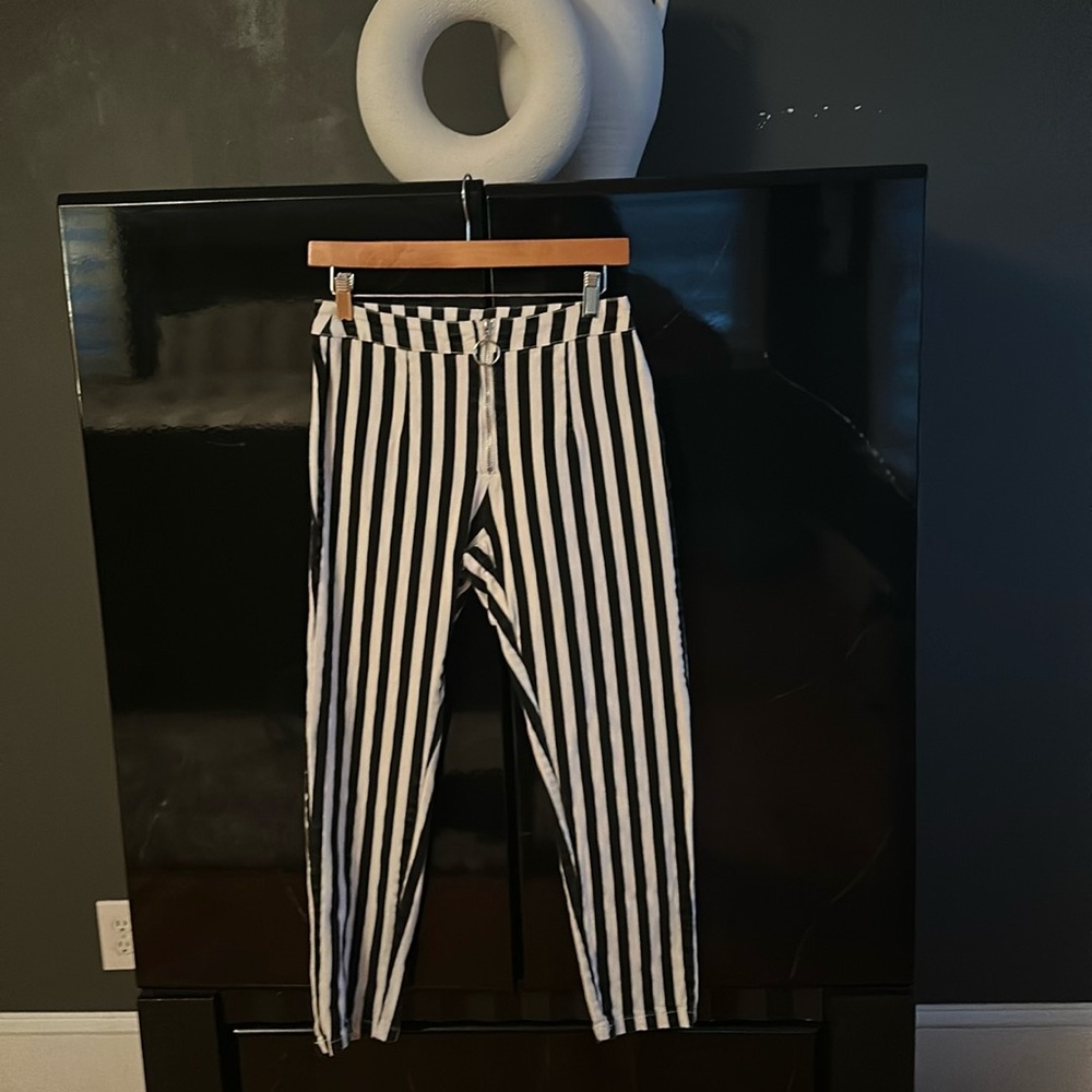 Lulus- high waist, bl/wh striped stretch jeans size 4